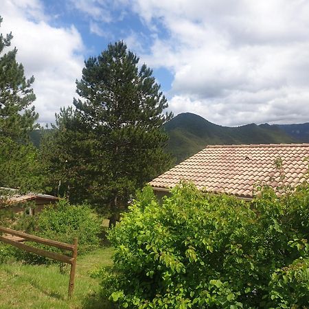 Camping Municipal La Sapinette Quillan Exterior foto