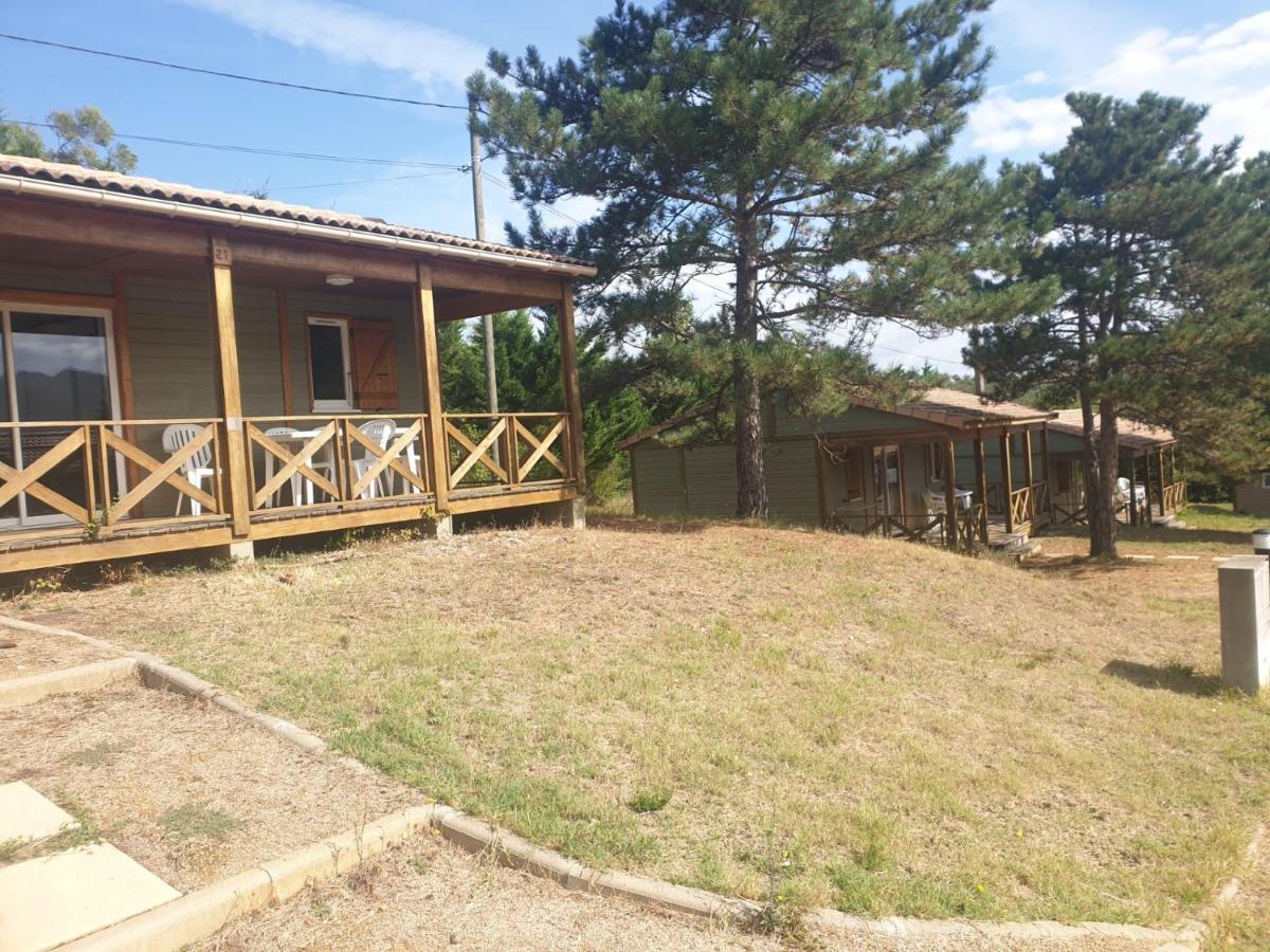 Camping Municipal La Sapinette Quillan Exterior foto