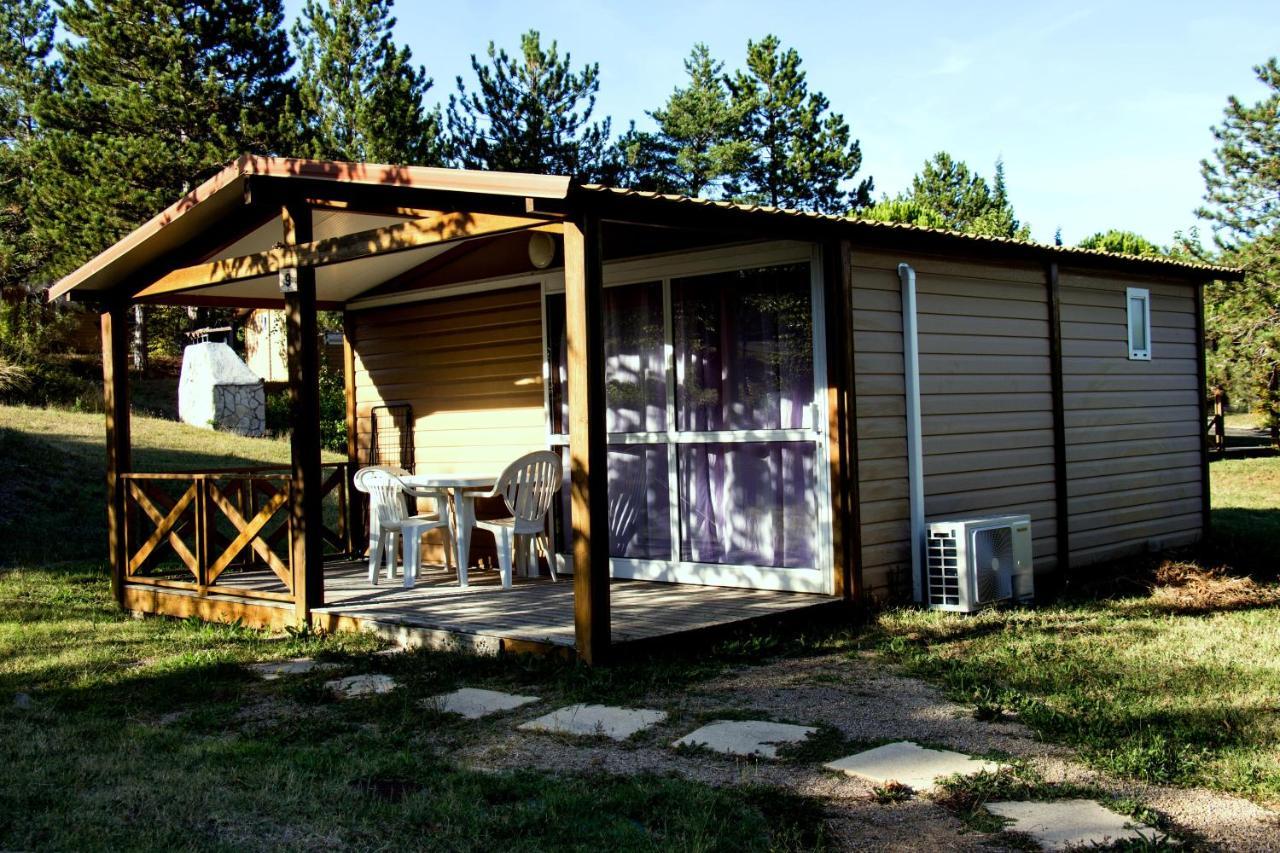 Camping Municipal La Sapinette Quillan Exterior foto